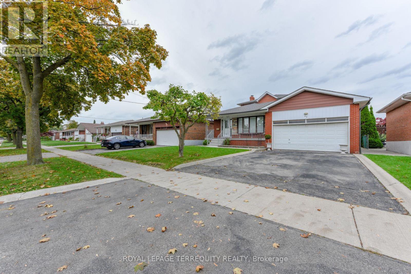 94 Melbert Rd, Toronto, ON M9C 3R1