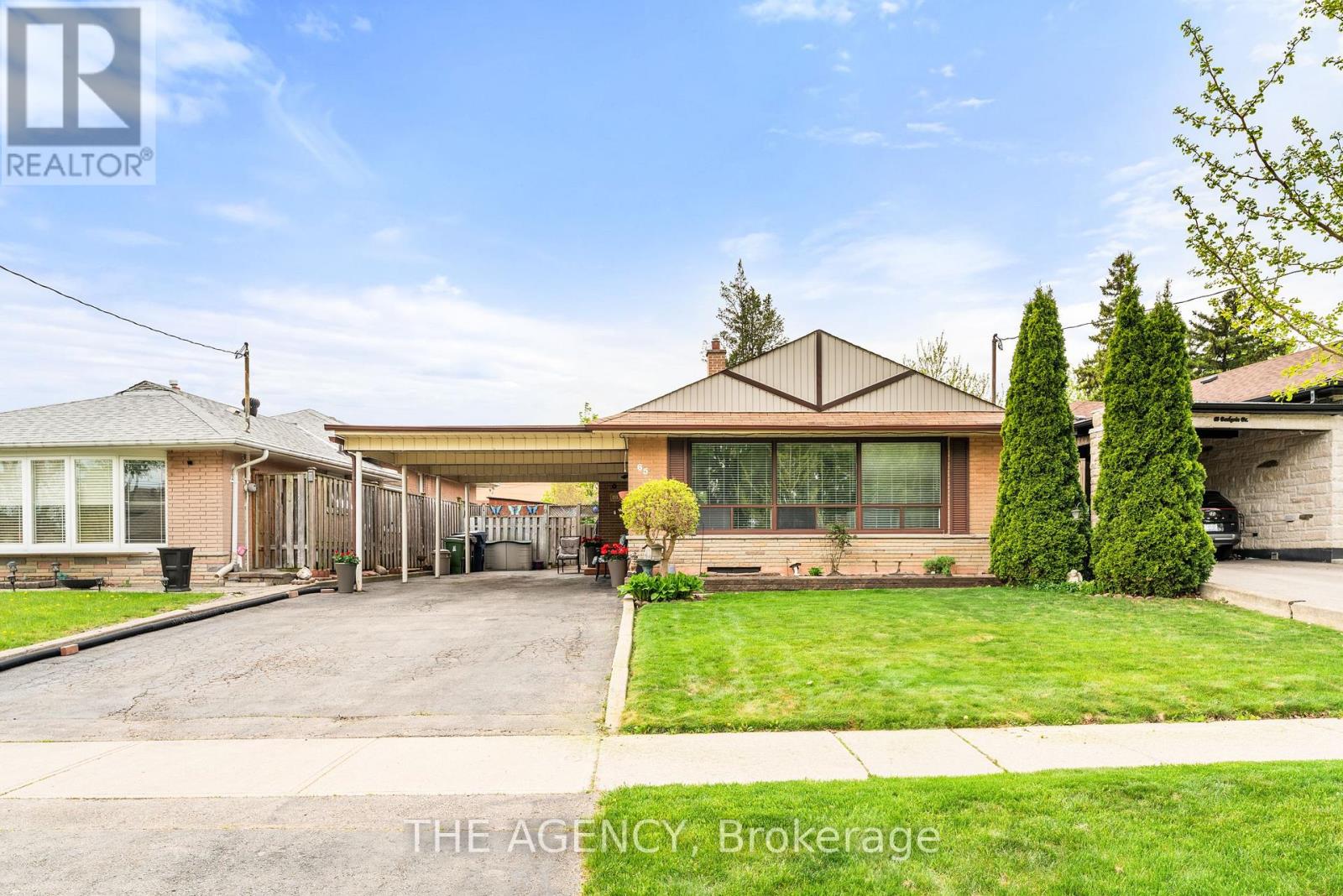 65 Barkwin Dr, Toronto, ON M9V 2W5