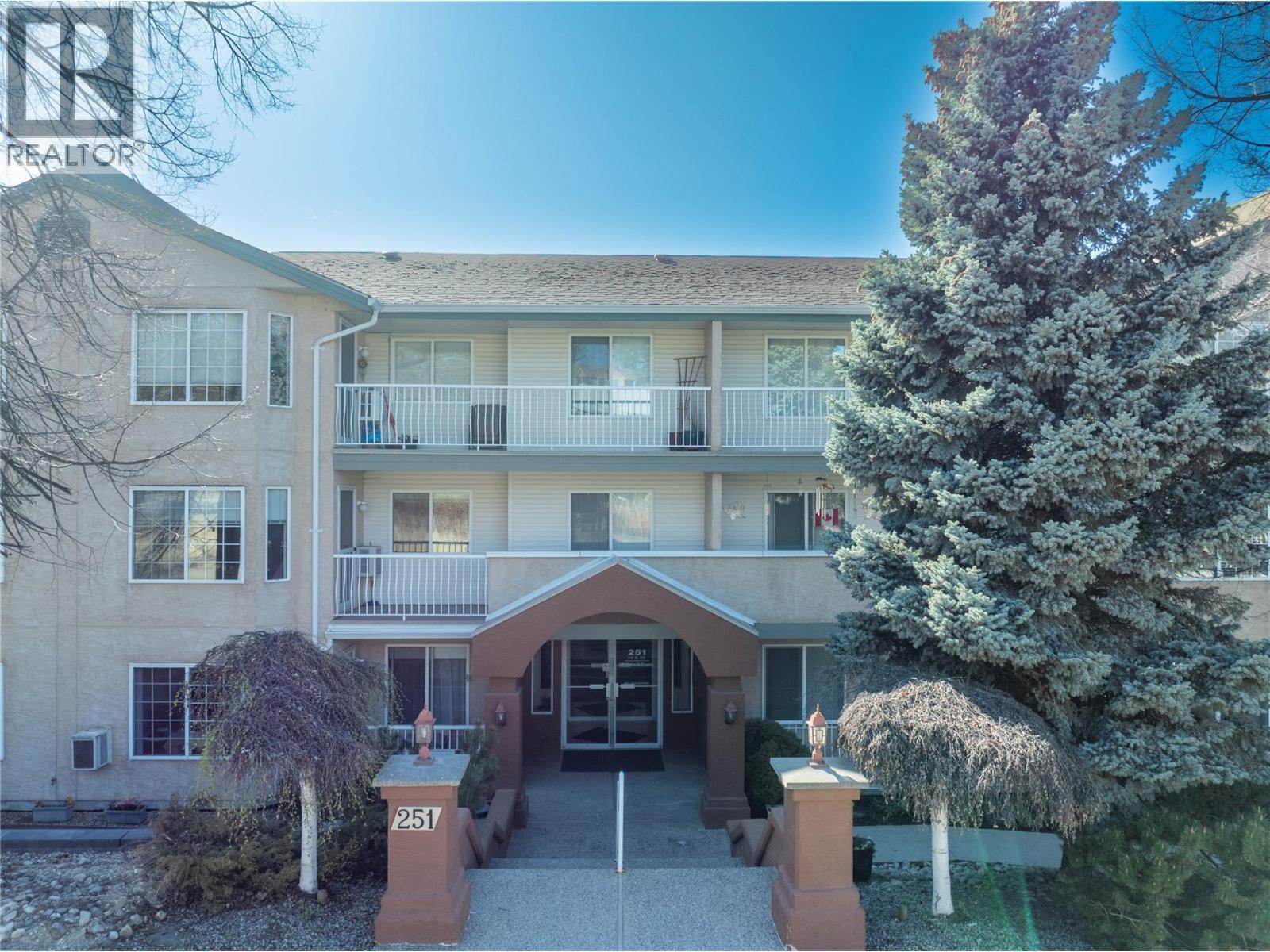 251 6 Street Se Unit 308, Salmon Arm, BC V1E 1J9