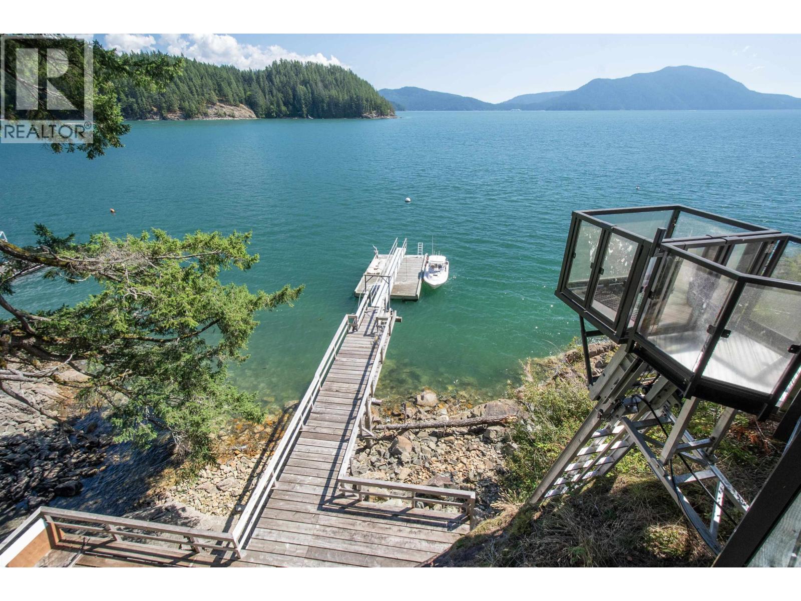 1010 Takitesi Rd, Gambier Island, BC V0N 1V0