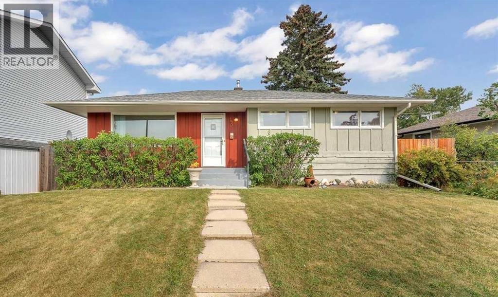 4920 Worcester Dr SW, Calgary, AB T3C 3L6