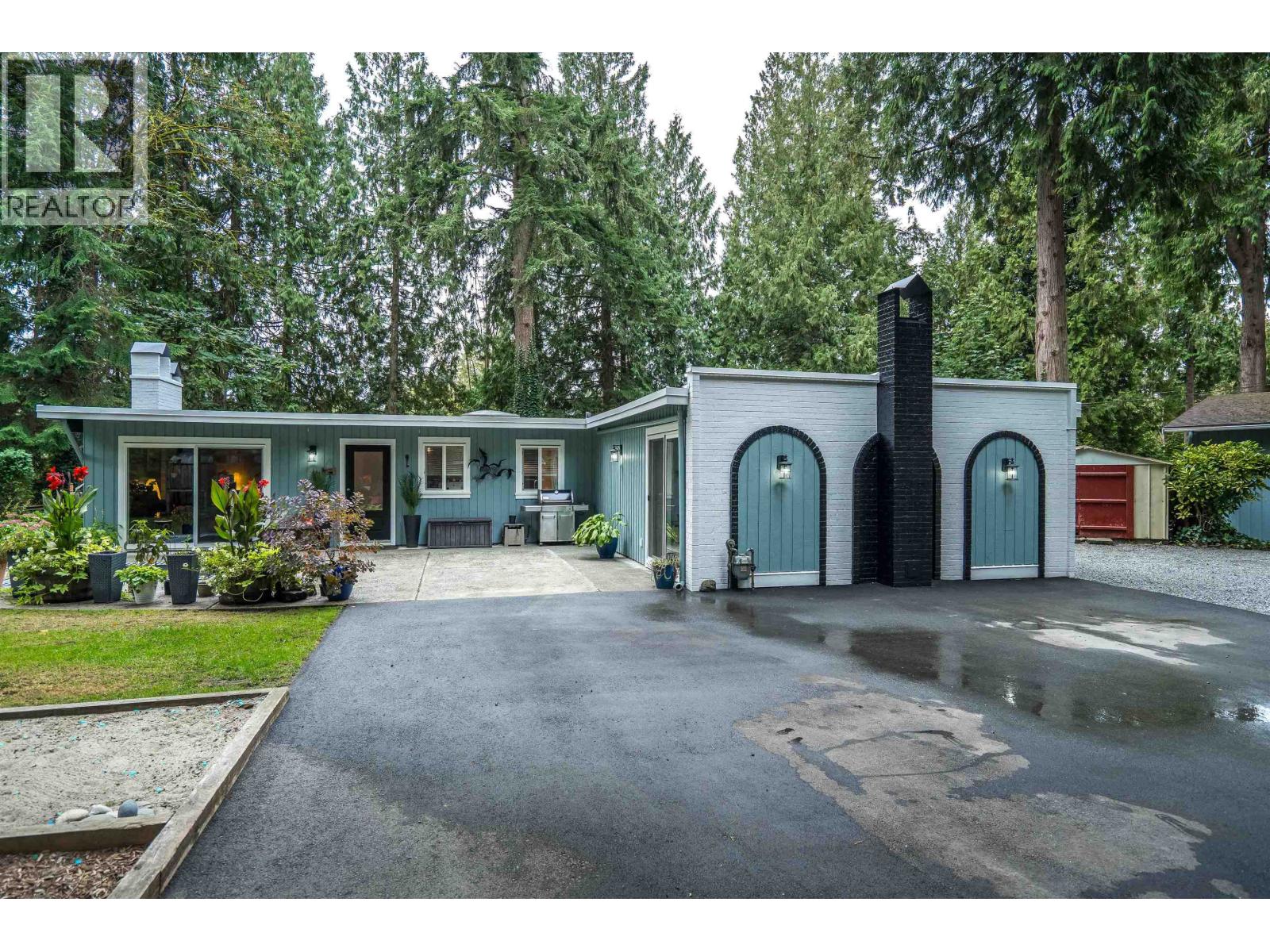23830 130 Avenue, Maple Ridge, BC V4R 2S4