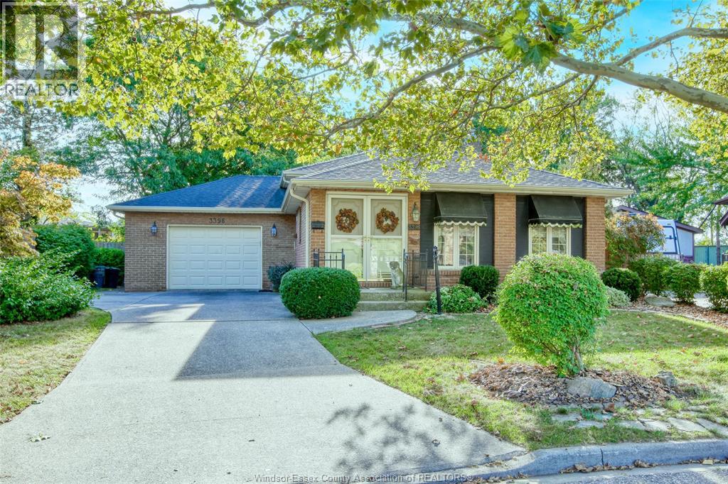 3398 Pineview, Windsor, ON N8R 2A8