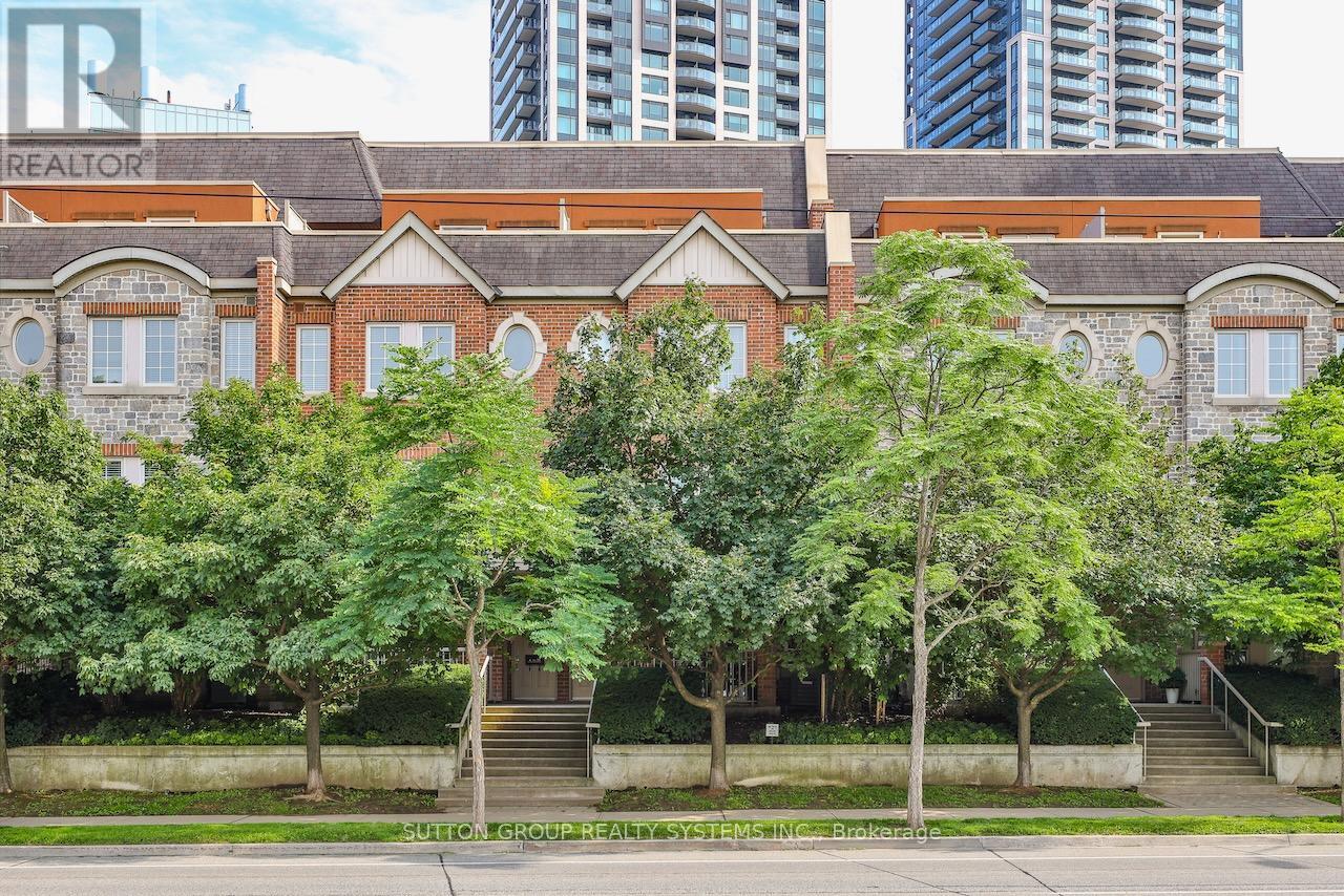 93 The Queensway, Toronto, ON M6S 5A7