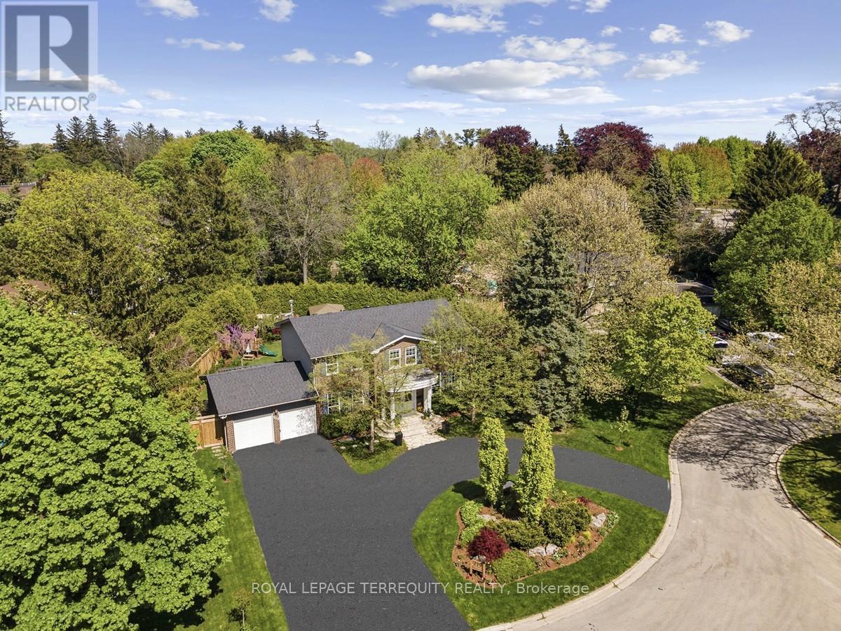 219 Valleyview Ct, Oakville, ON L6L 5H9