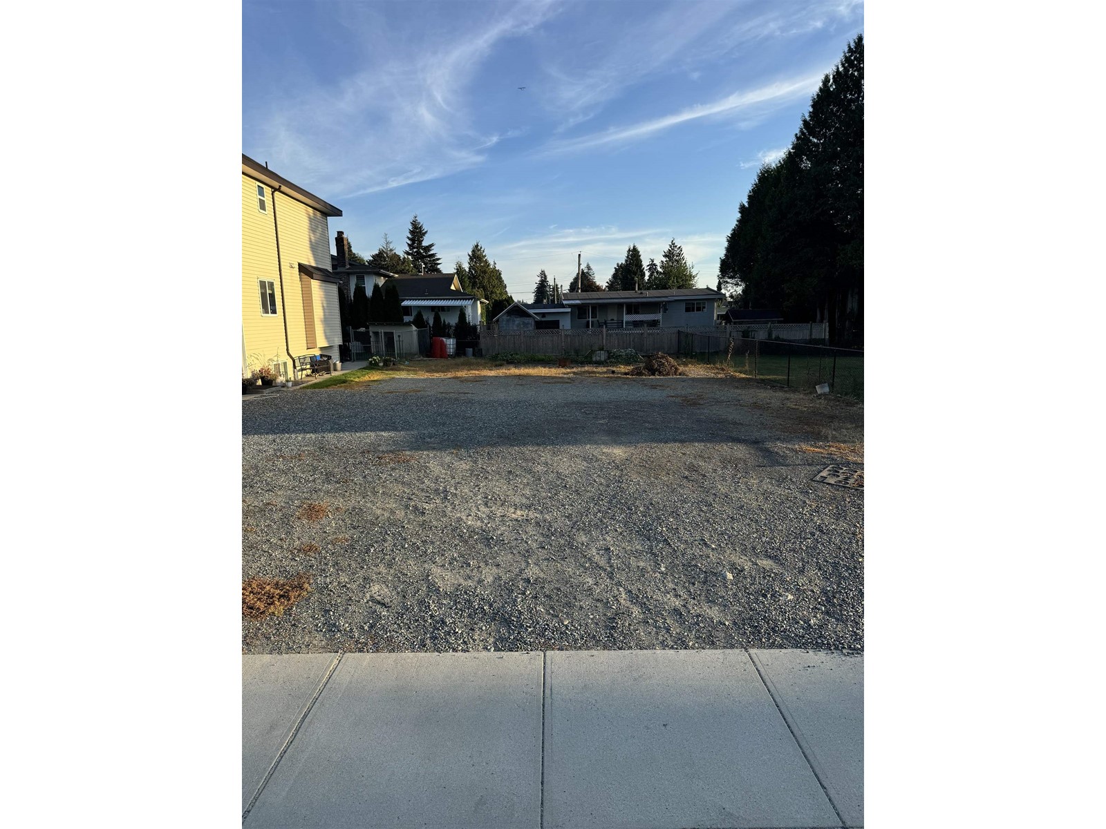 32340 Peardonville Rd, Abbotsford, BC V2T 1M8