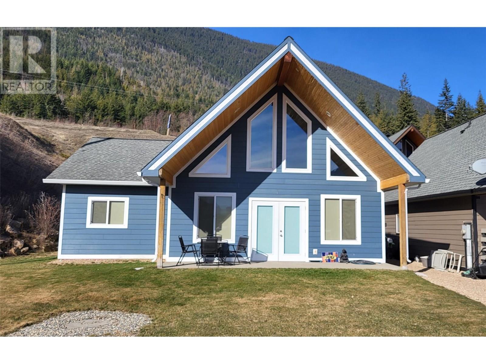 5211 Trans Canada Highway Unit 4, Tappen, BC V0E 2X3