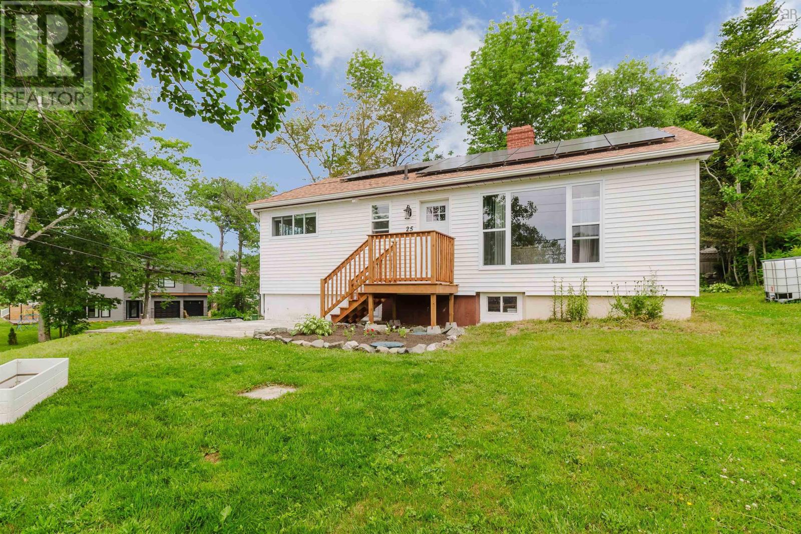 25 Palmer Rd, Waverley, NS B2R 1P7