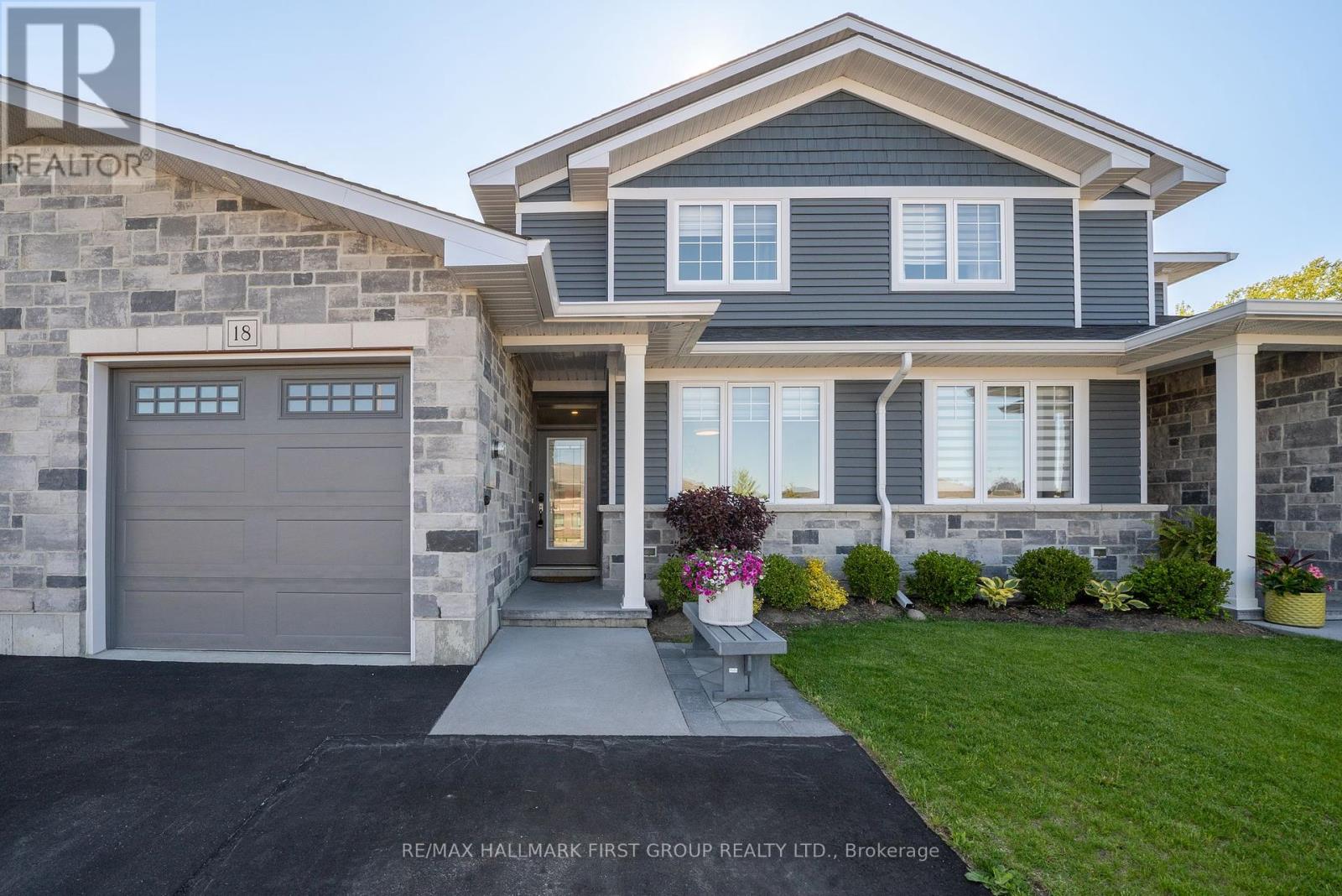 18 Stinson Ave, Belleville, ON K8P 5N9