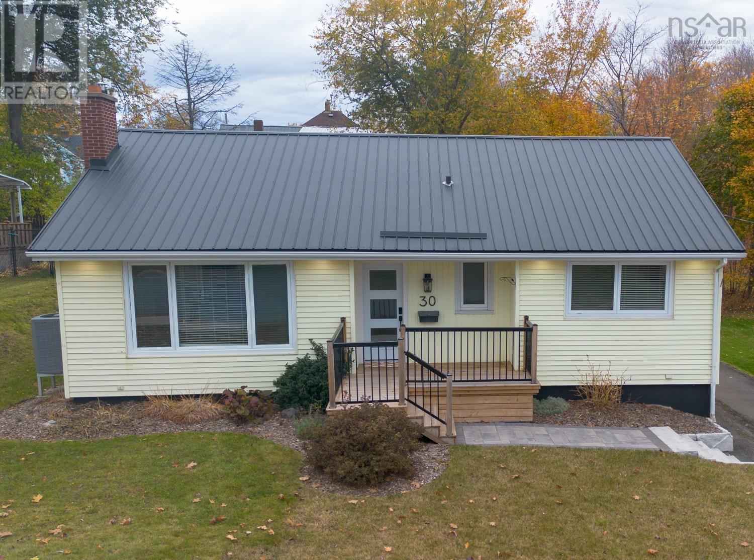 30 South St, Truro, NS B2N 4C1