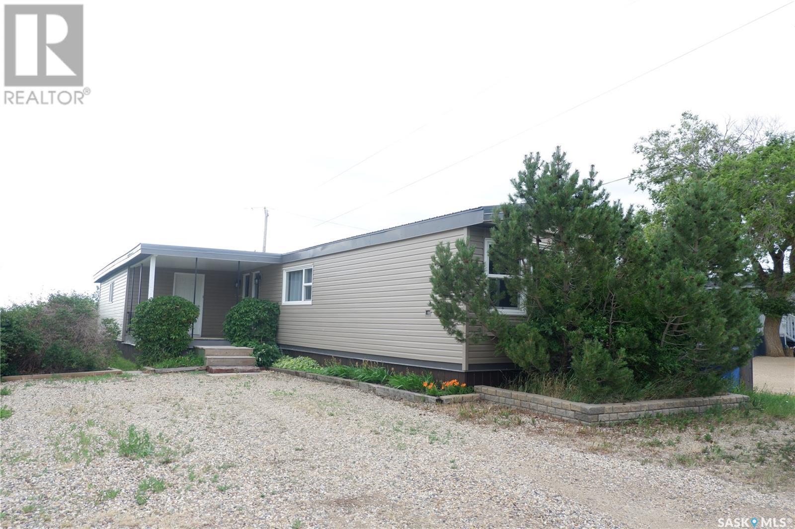 67 Sunrise Ests, Assiniboia, SK S0H 0B0