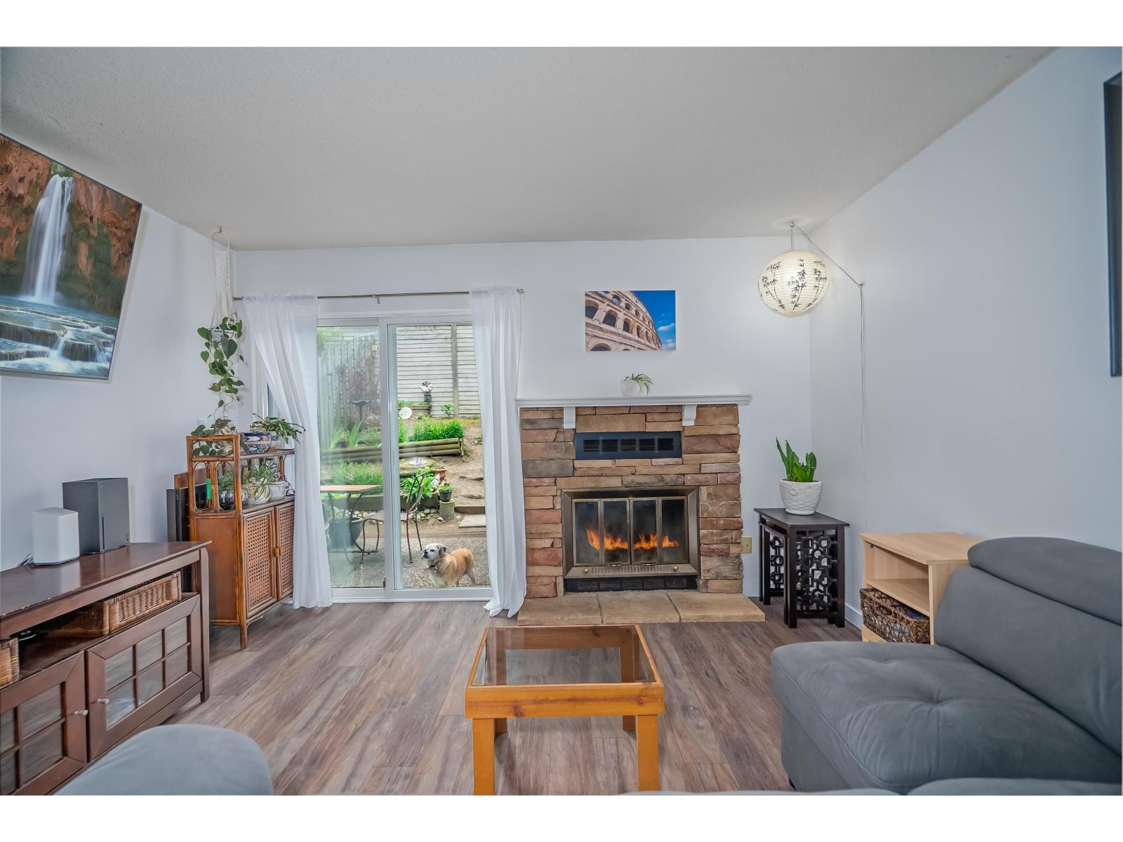 32550 Maclure Road Unit 296, Abbotsford, BC V2T 4N3