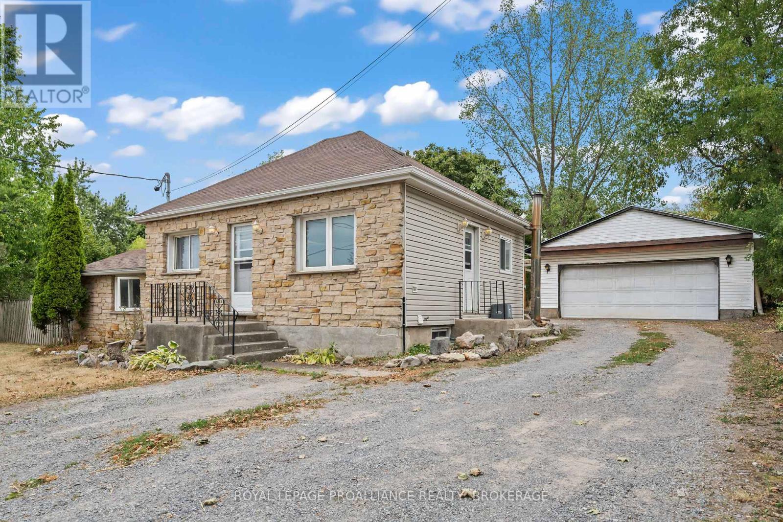 3734 Battersea Rd, Frontenac Frontenac South, ON K0H 1X0