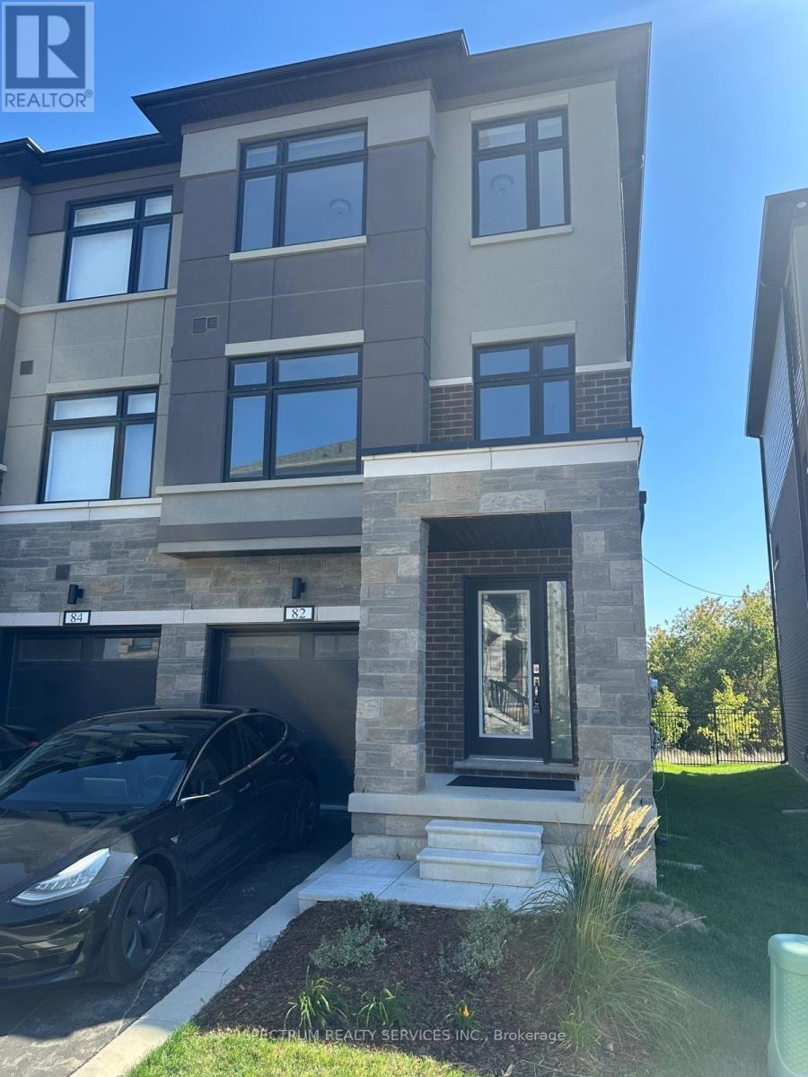 82 Fieldridge Cres #68 Cres, Brampton Sandringham-wellington North, ON L6R 4G6