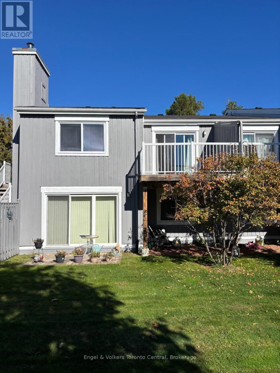 93 23 Dawson Dr, Collingwood, ON L9Y 5B4