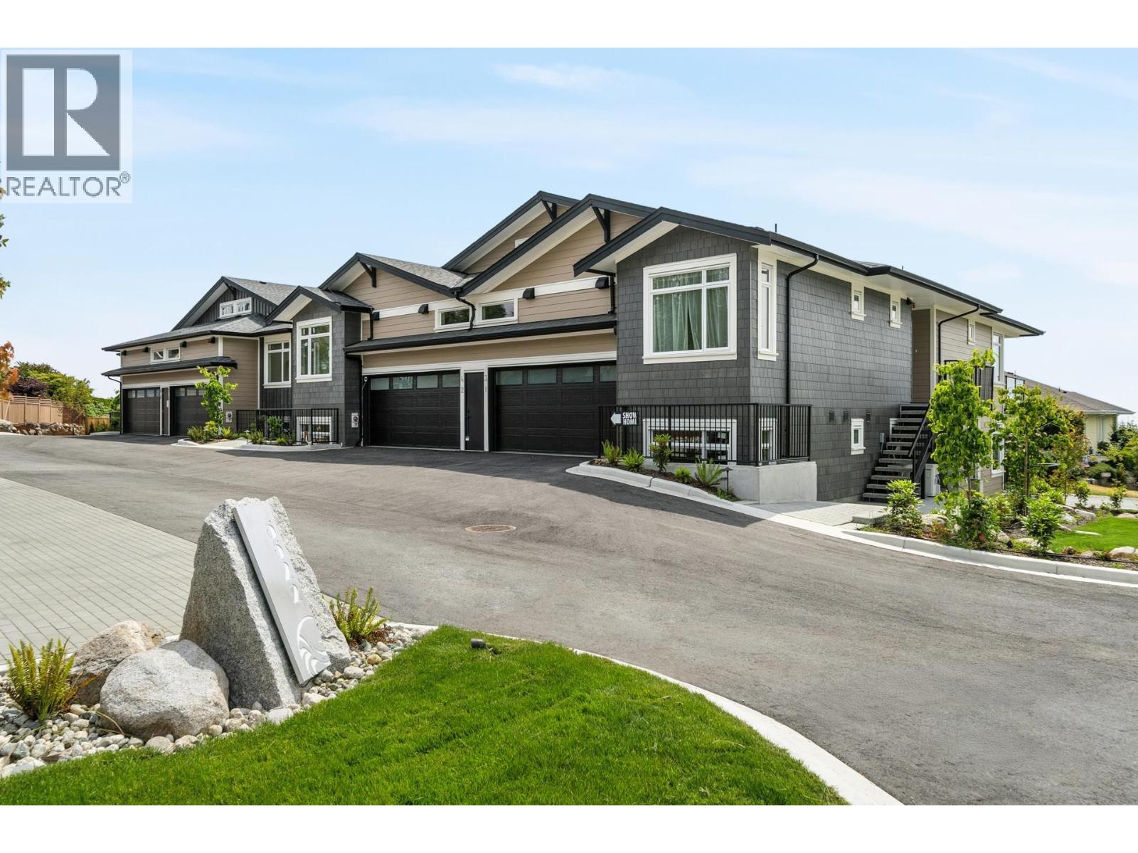 5522 Mccourt Road Unit 7, Sechelt, BC V0N 3A7