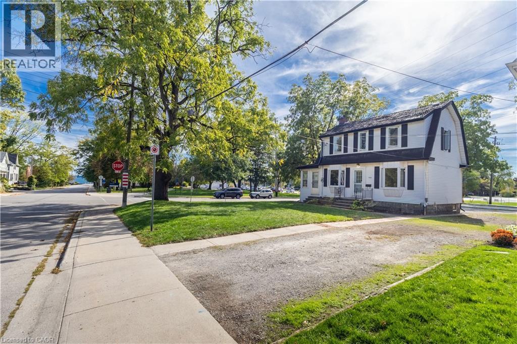 466 Nelson Ave, Burlington, ON L7S 1N5