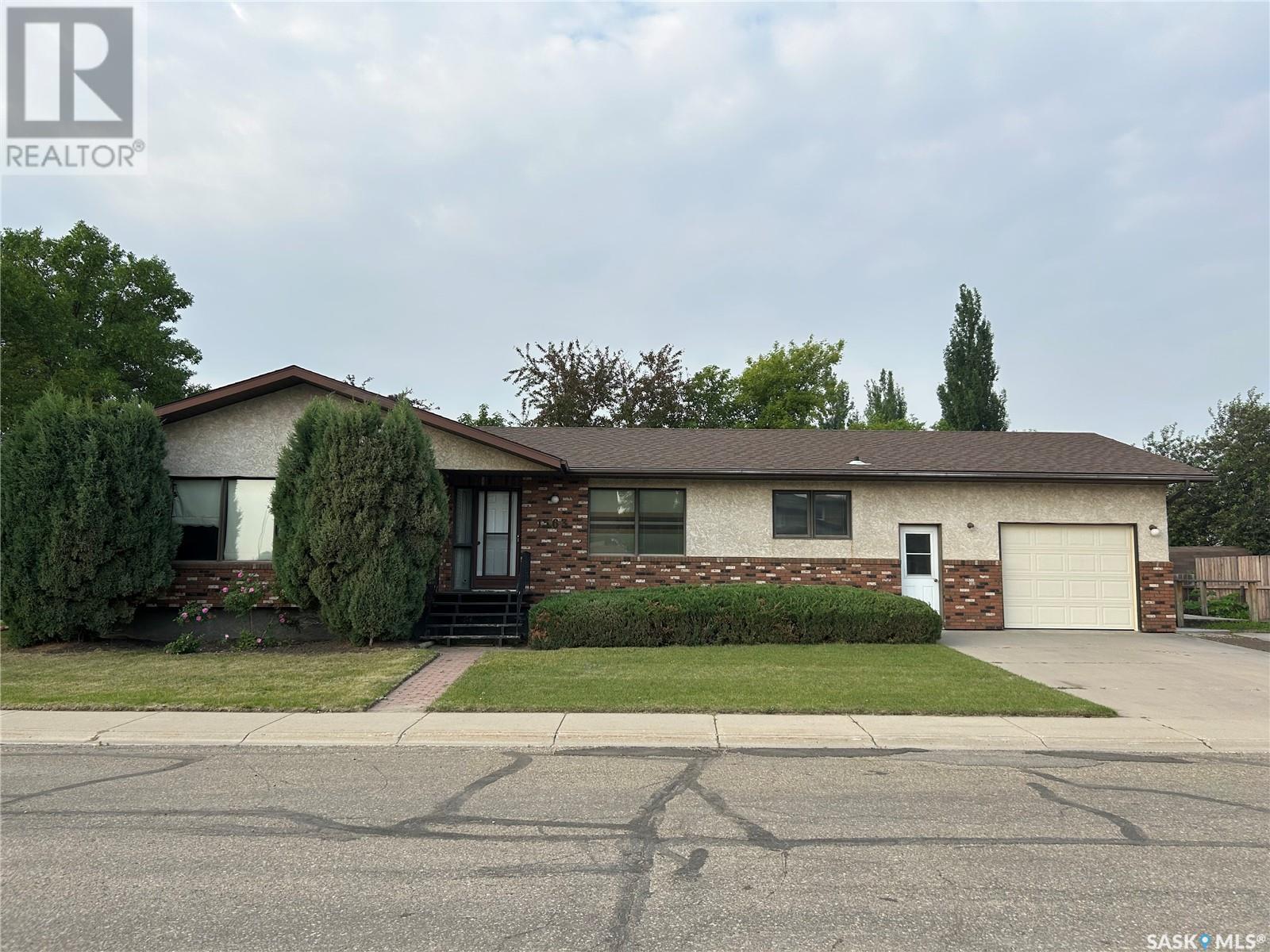 1563 Wahlmeier Dr, Estevan, SK S4A 2M1