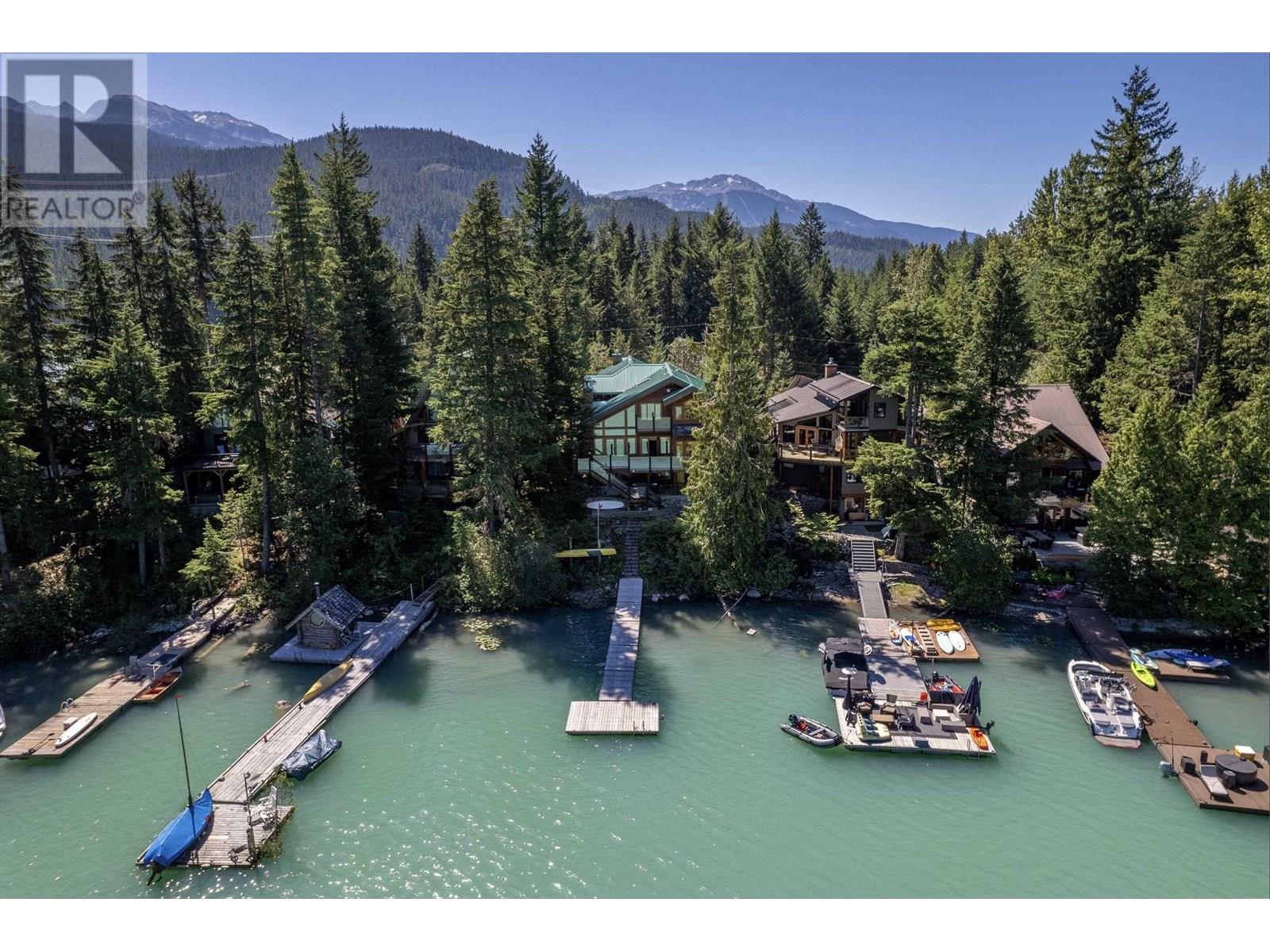 9297 Lakeshore Dr, Whistler, BC V8E 0G6