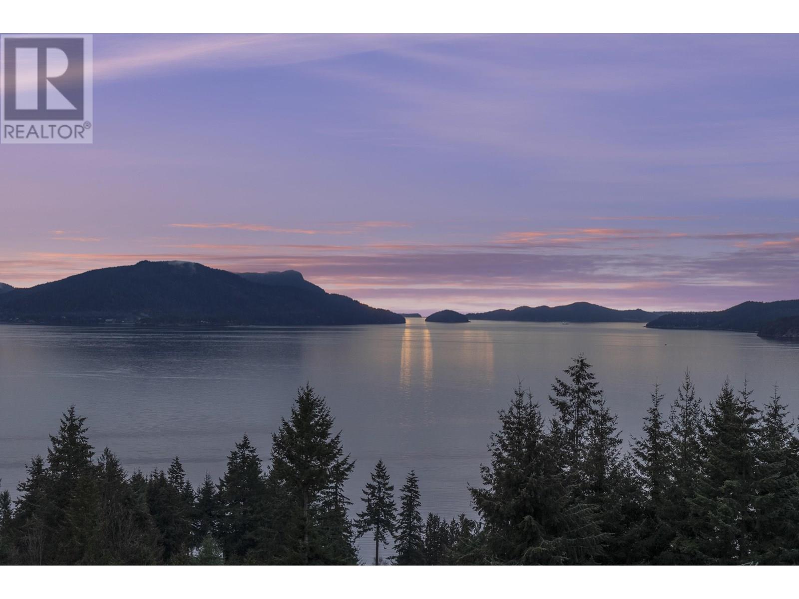 350 Bayview Rd, Lions Bay, BC V0N 2E0