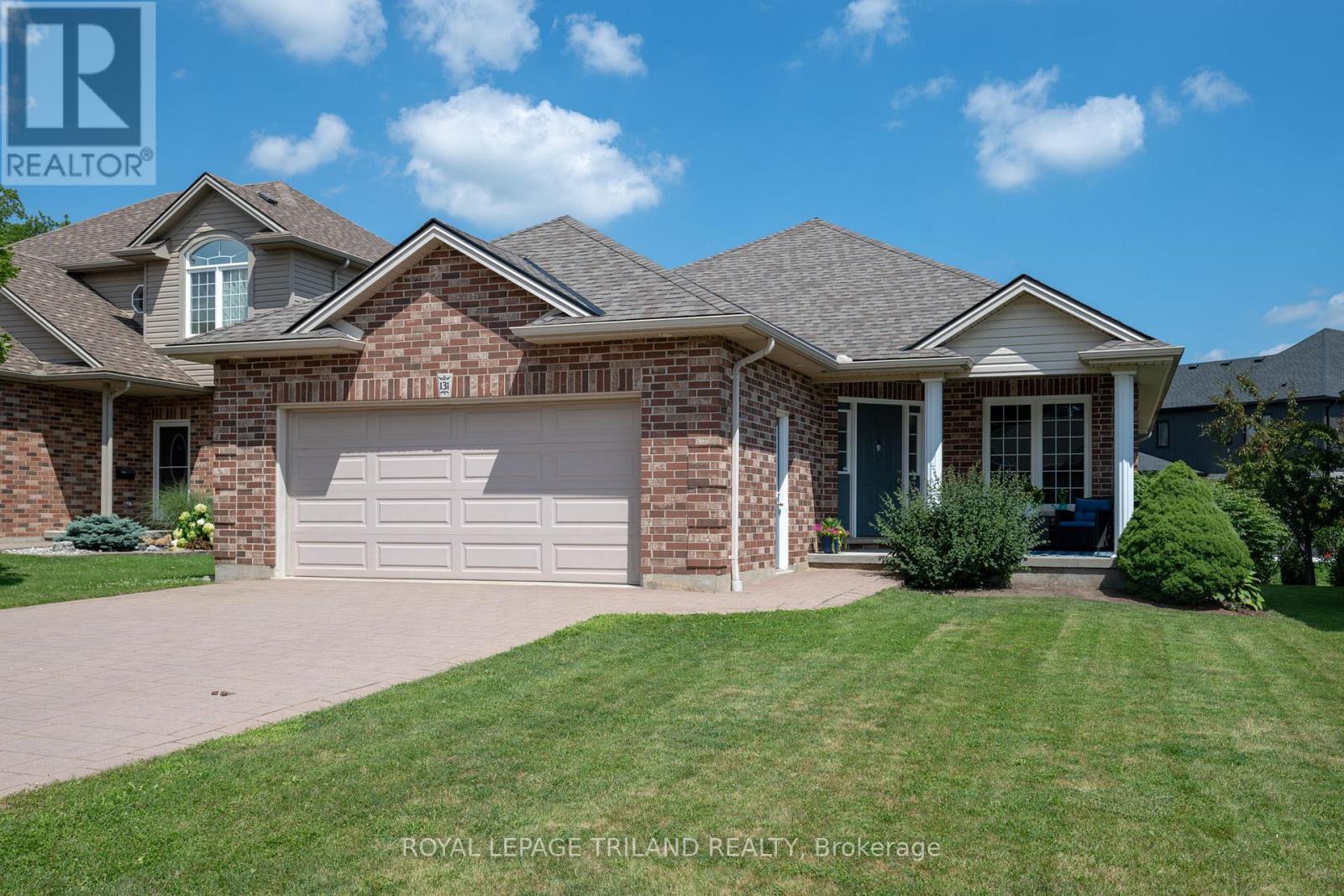 131 Deborah Dr, Strathroy-Caradoc, ON N7G 4E2