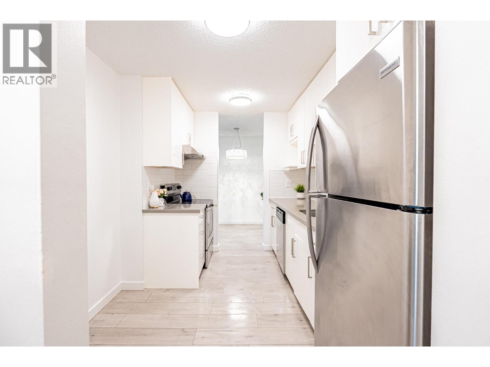 8591 Westminster Highway Unit 322, Richmond, BC V6X 3E2
