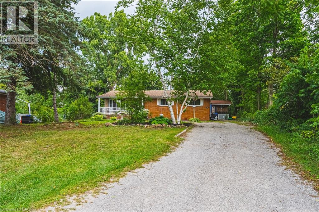 210 Mackenzie Cres, Caledonia, ON N3W 1A7