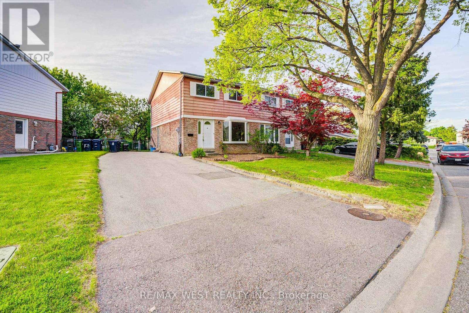 52 Burkwood Cres, Toronto, ON M1B 1P1