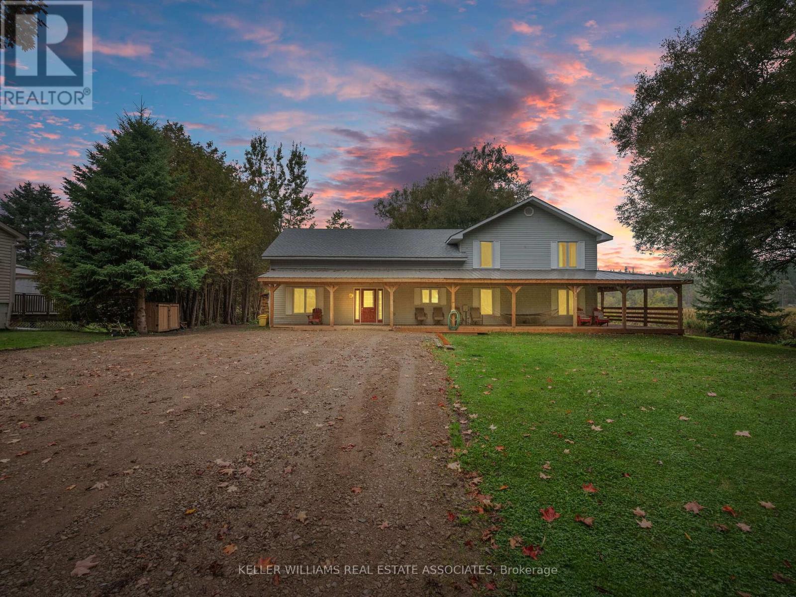 8 Scott Cres, Erin, ON N0B 1Z0