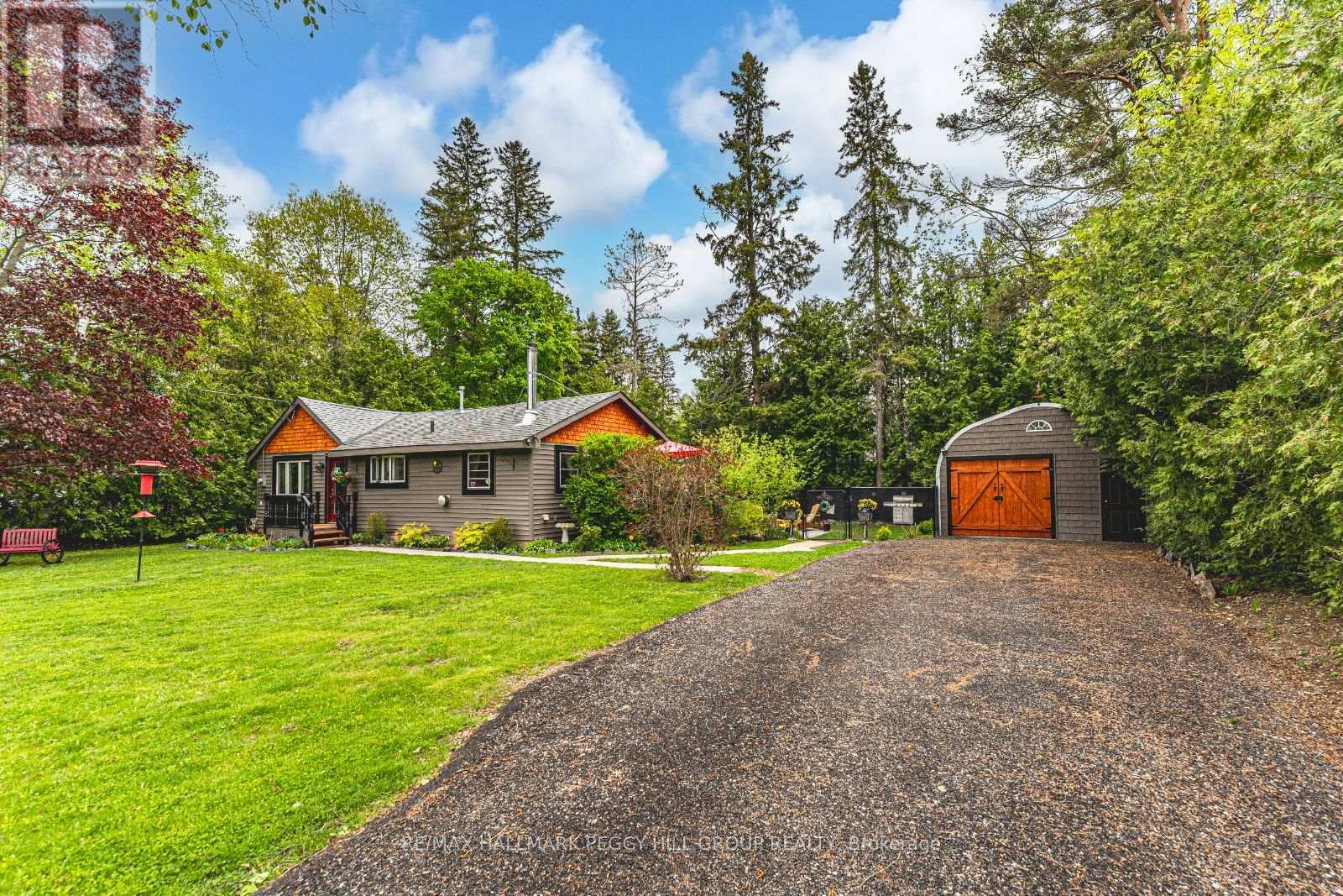 759 Florence Rd, Innisfil, ON L9S 2E2