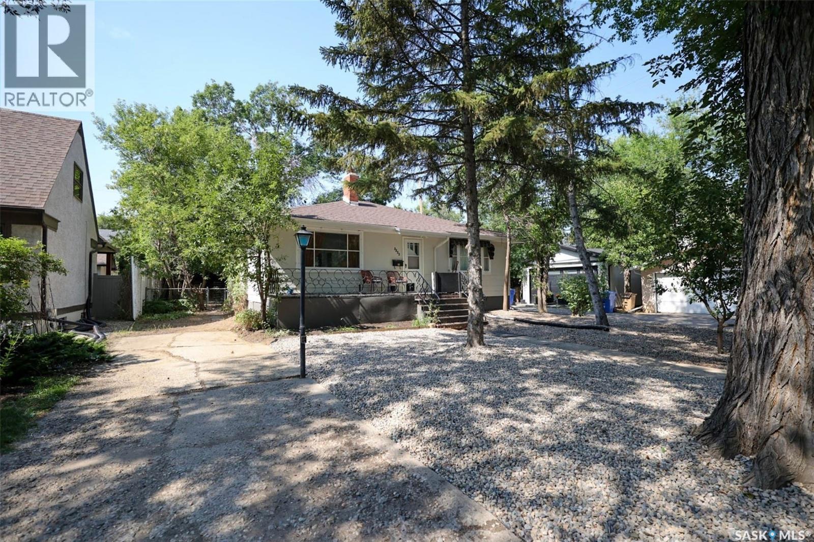 3222 Rae St, Regina, SK S4S 1S2