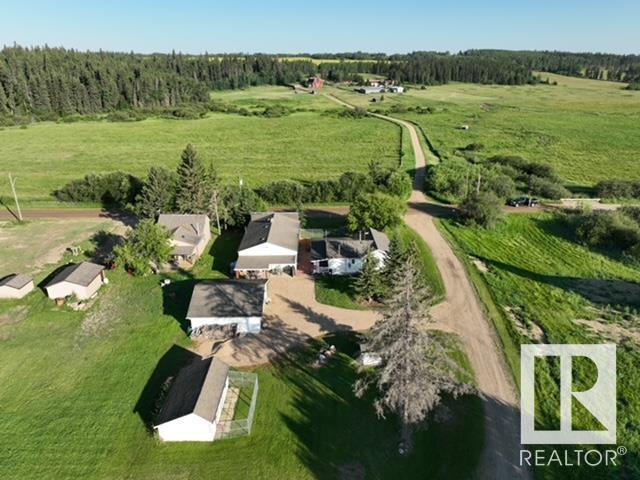 50 St Unit 5111, Tawatinaw, AB T0G 2E0