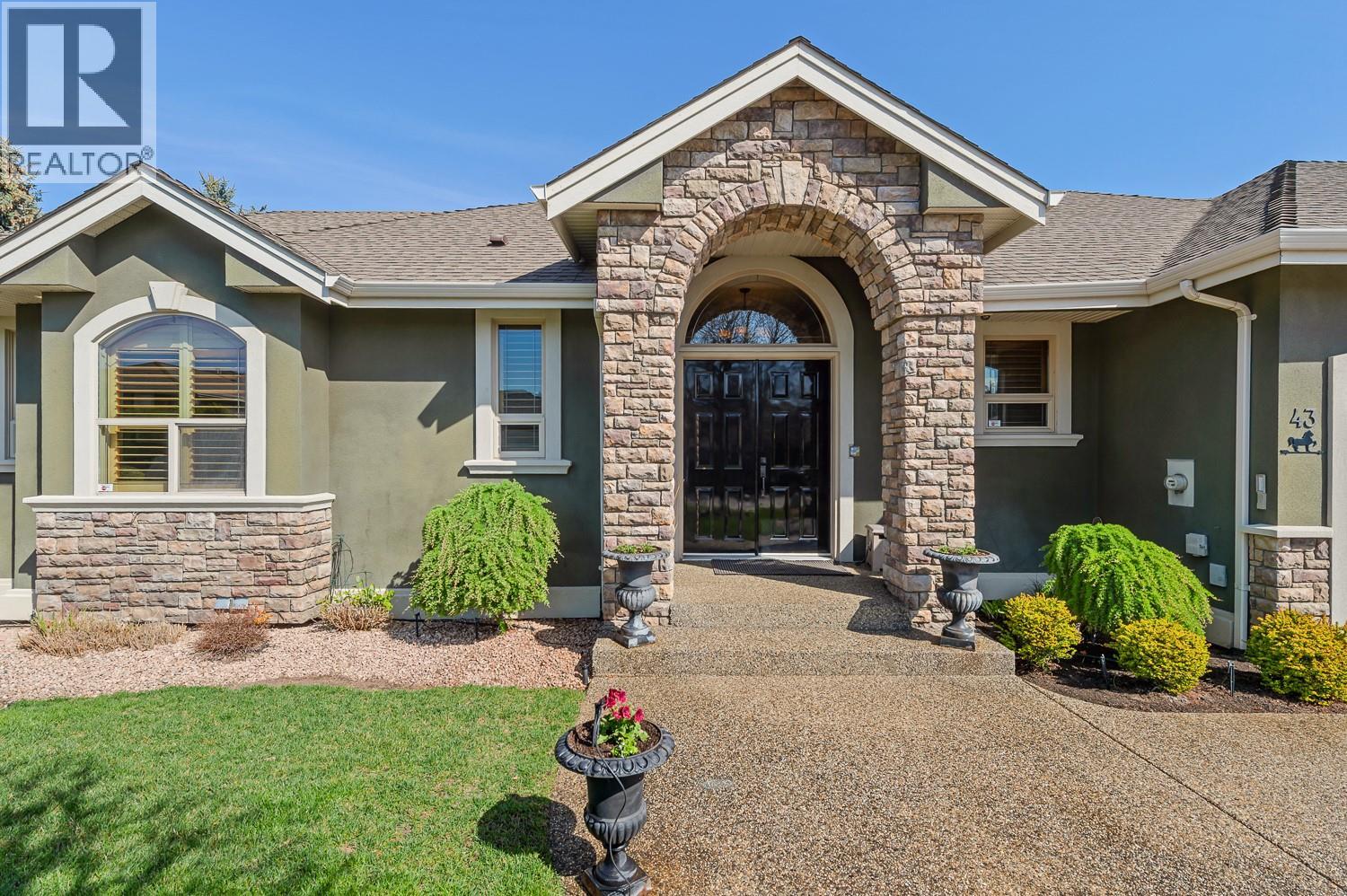 2155 Horizon Drive Unit 43, West Kelowna, BC V1Z 3Z8