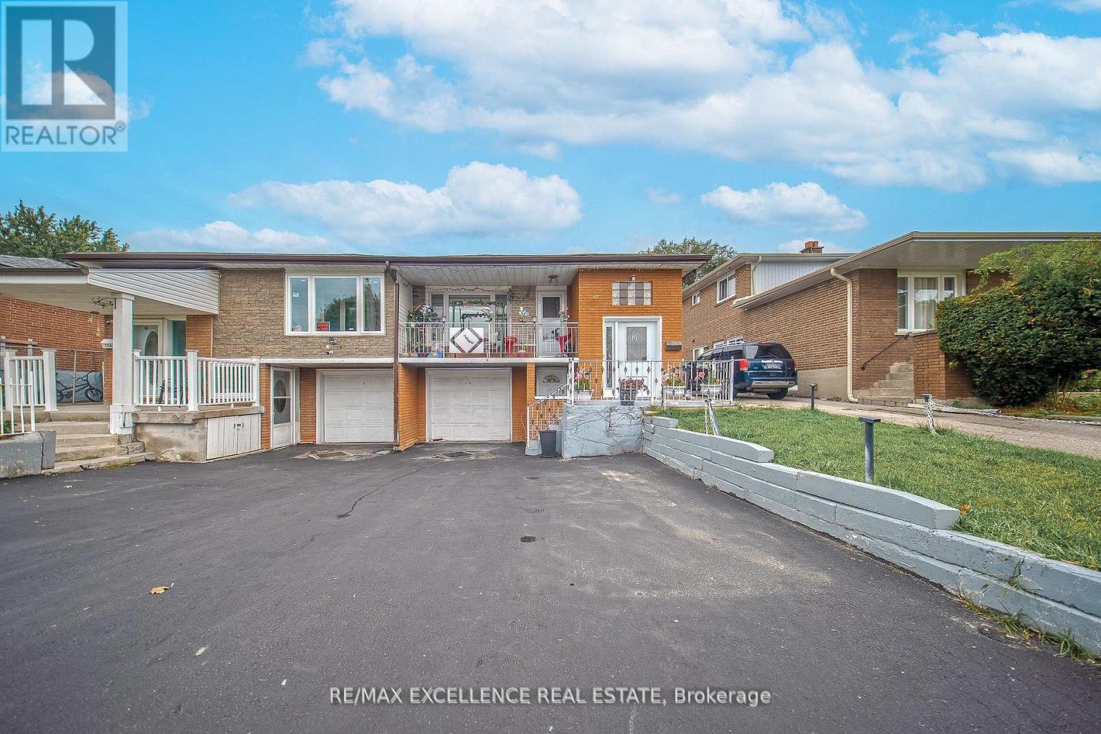 7246 Reindeer Dr, Mississauga, ON L4T 2M7
