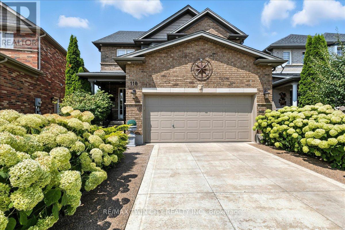 118 Banffshire St, Kitchener, ON N2R 1X1