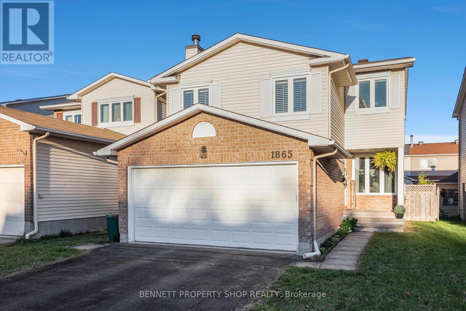 1865 Leclair Cres, Ottawa, ON K1E 3S2