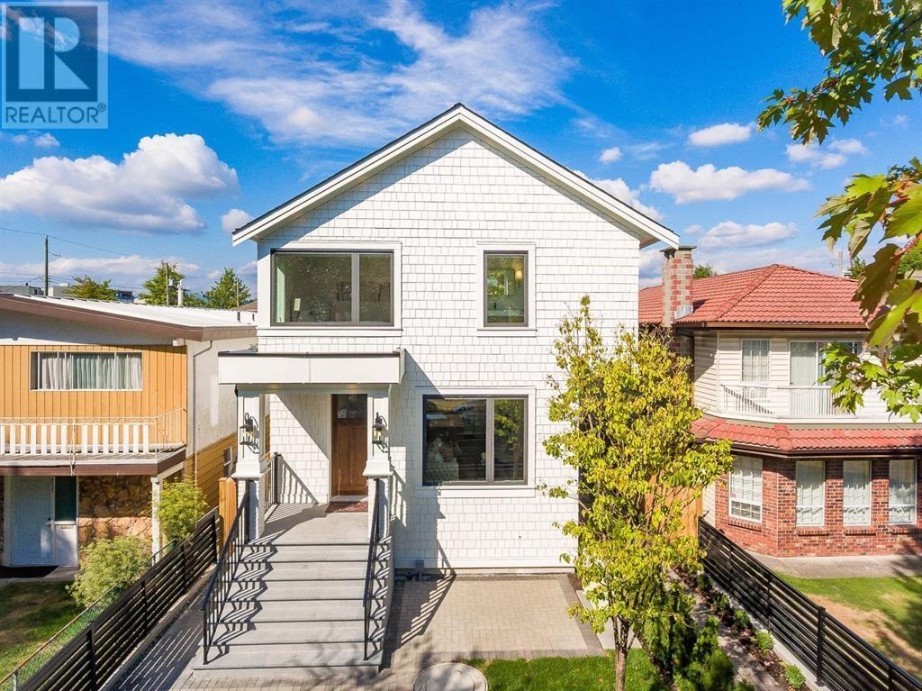 2045 E 51 Ave, Vancouver, BC V5P 1W2