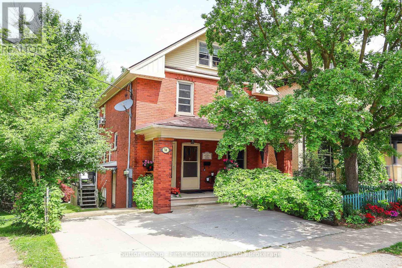 74 Cobourg St, Stratford, ON N5A 3E6