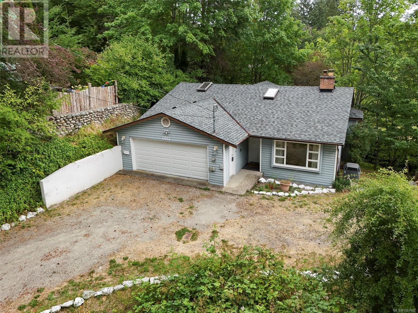 6011 Mary St, Duncan, BC V9L 2G5