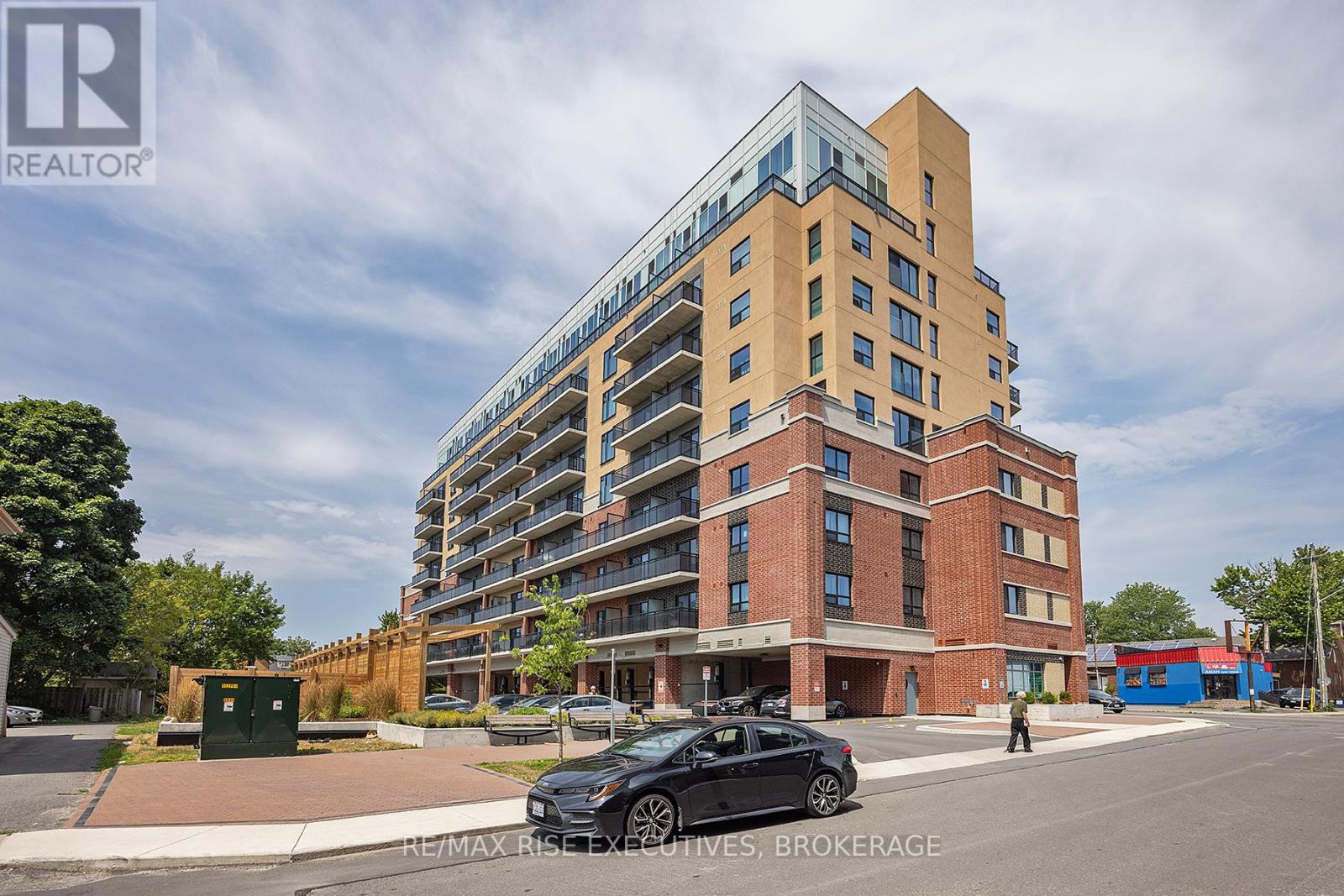 515 652 Princess St, Kingston, ON K7L 1E5