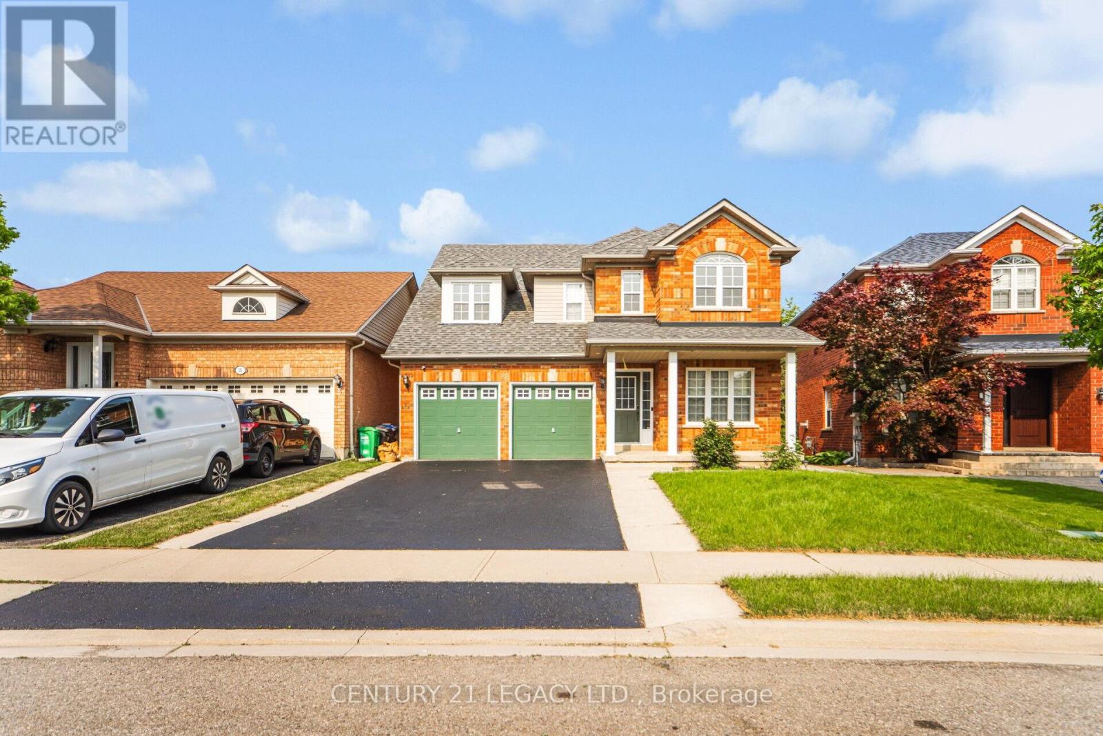 28 Sunnybrook Cres, Brampton, ON L7A 1Y2