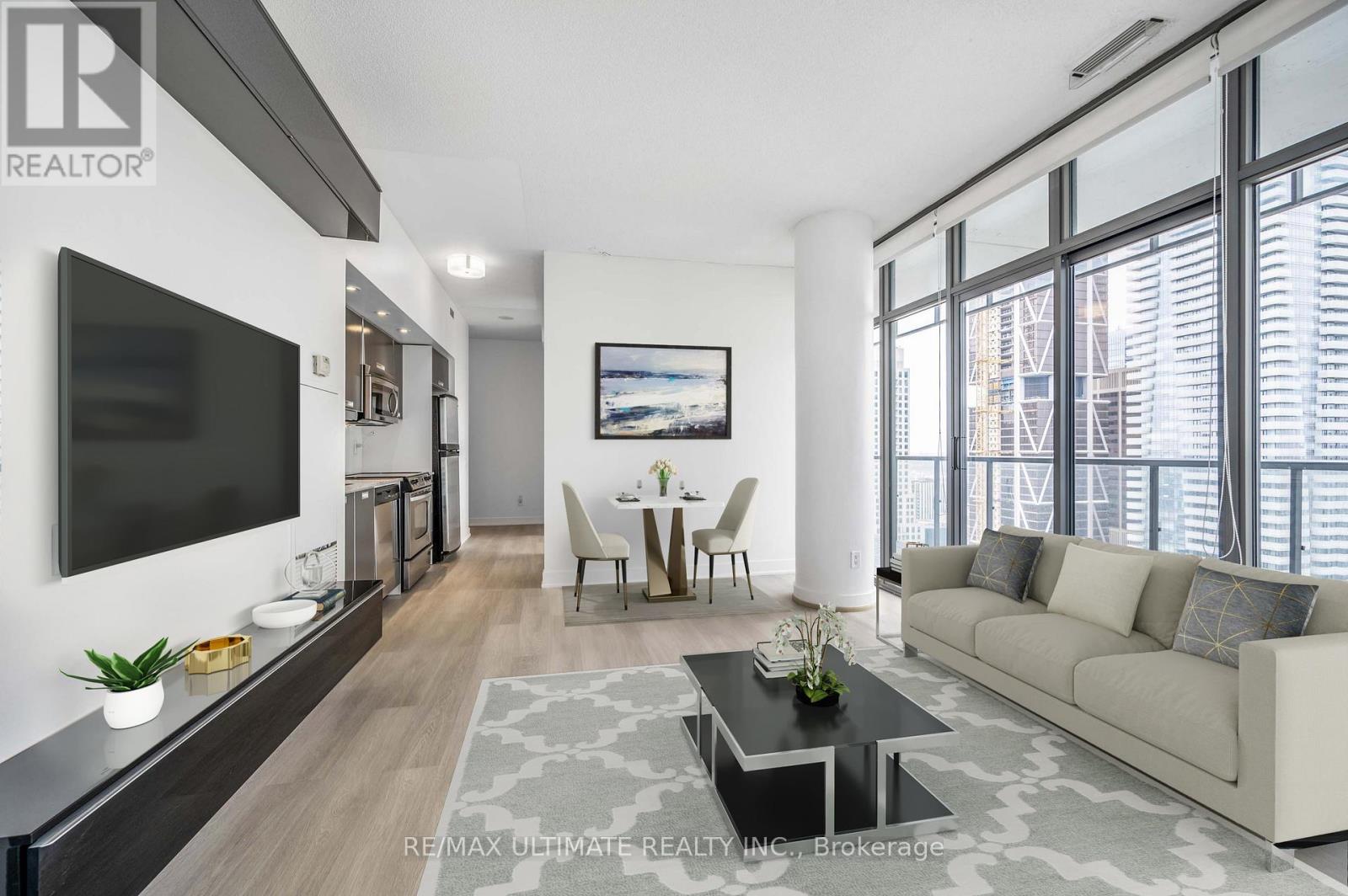 3808 33 Charles St E, Toronto, ON M4Y 0A2