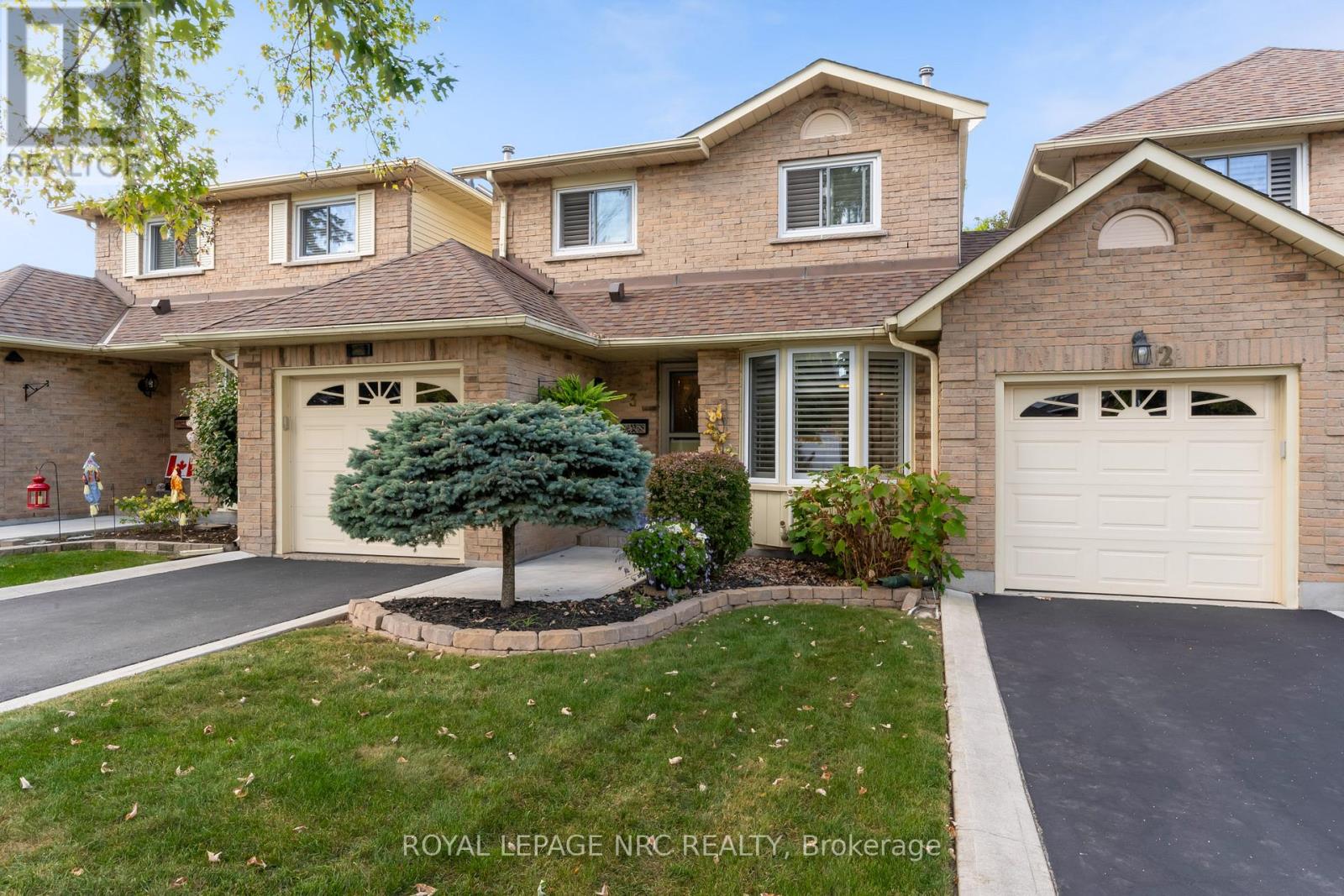 3 15 Ellington Ave, Hamilton, ON L8E 4E9