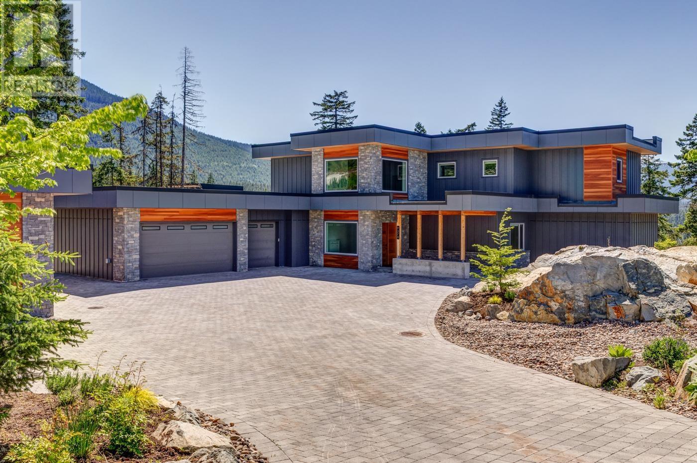 9374 Flicker Way, Whistler, BC V8E 1M1