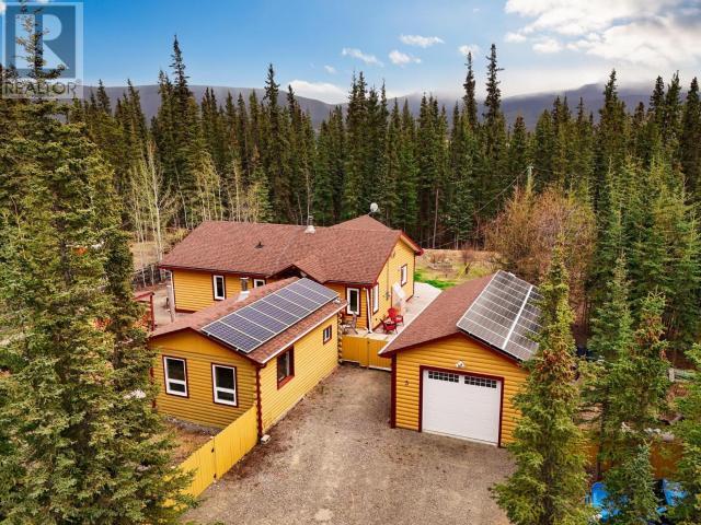 3 Canenger Way, Whitehorse South, YT Y0B 1T0