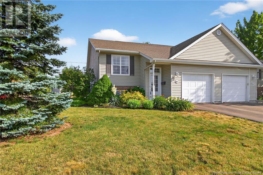 85 Mount Pleasant Rd, Moncton, NB E1G 5J3