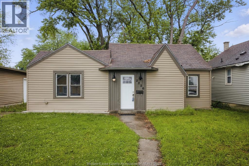 2226 Janette Ave, Windsor, ON N8X 1Z8