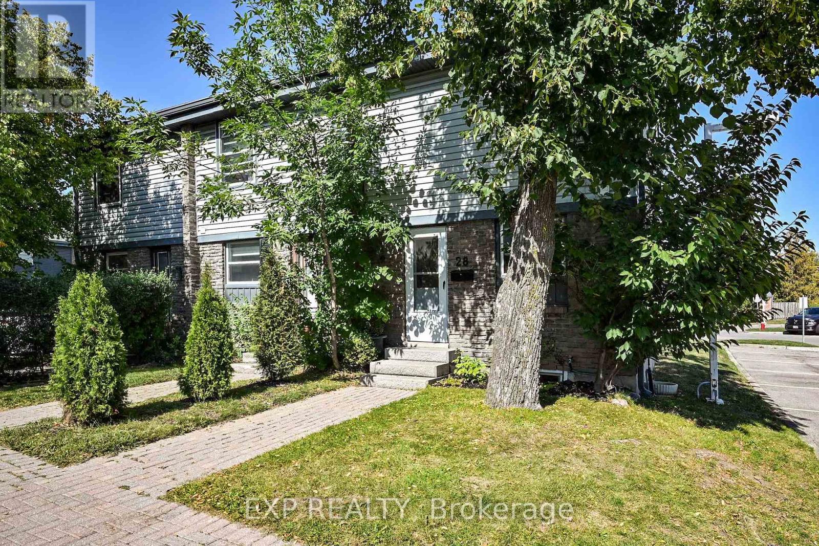 28 6699 Falconer Dr, Mississauga, ON L5N 2E3