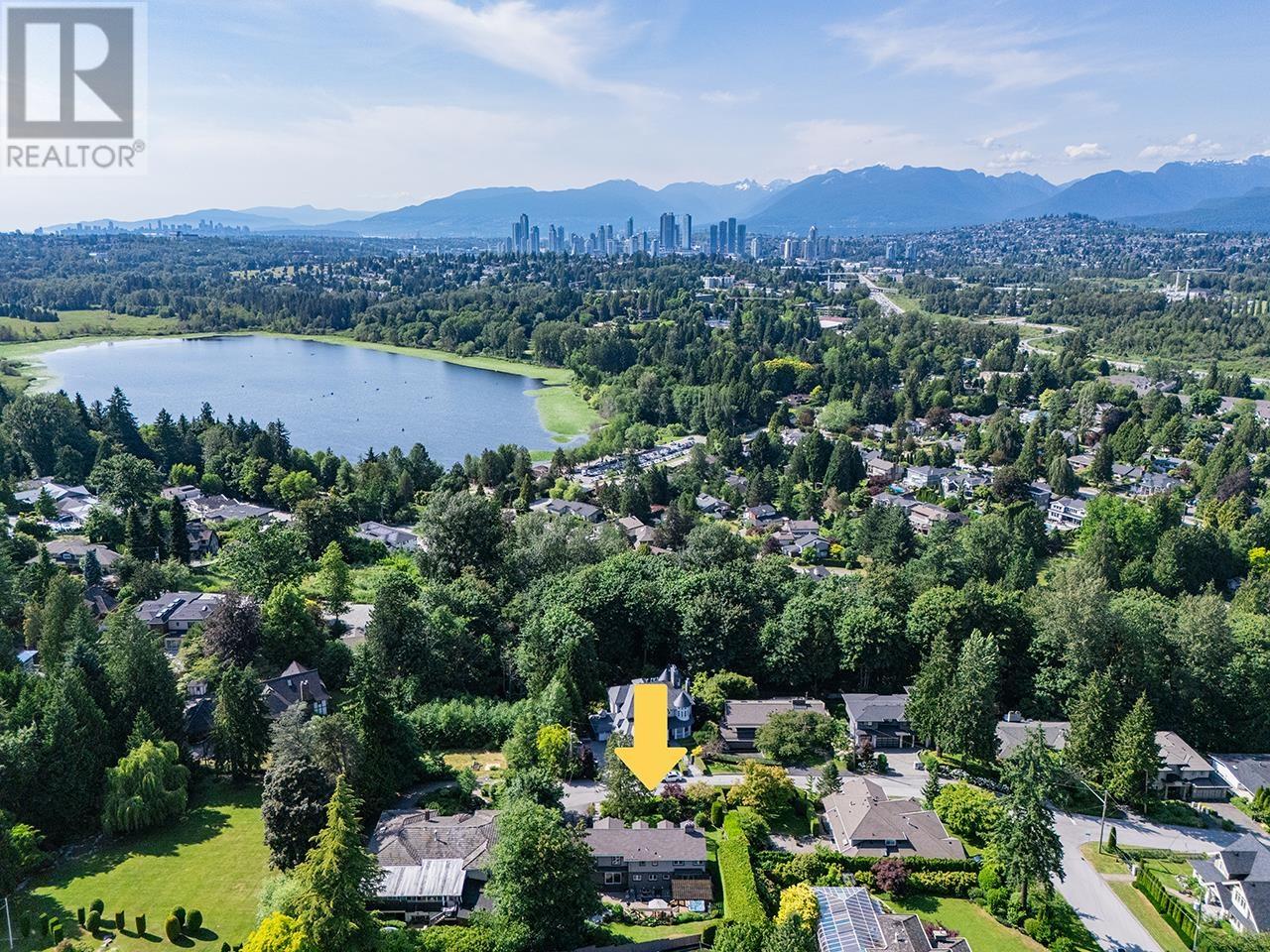 7488 Whelen Ct, Burnaby, BC V5E 1X3