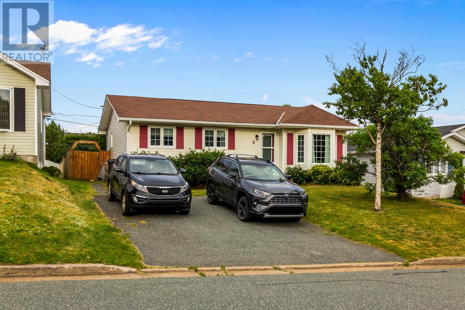 6 Grandy Cres, Mount Pearl, NL A1N 4X2